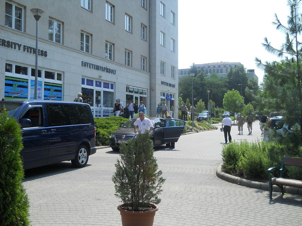 Uni-Hotel Diakotthon Miskolc Eksteriør billede