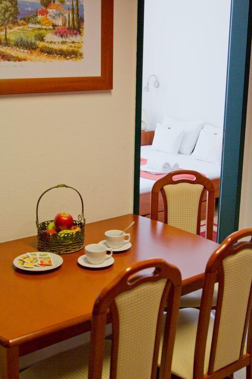 Uni-Hotel Diakotthon Miskolc Eksteriør billede